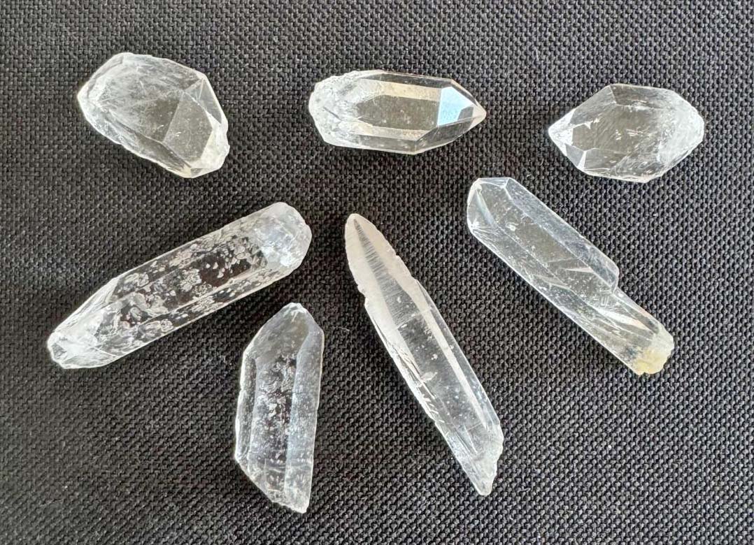 Bergkristall Spitzen roh gute Qualität  ca. 5 bis 10 Stück (gesamt 50g)